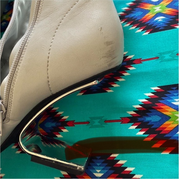 RARE CLOUD ☁️ GREY JEFFREY CAMPBELL POINTY ANKLE BOOTS with CHROME HEEL DETAIL 🩶 - Picture 3 of 5